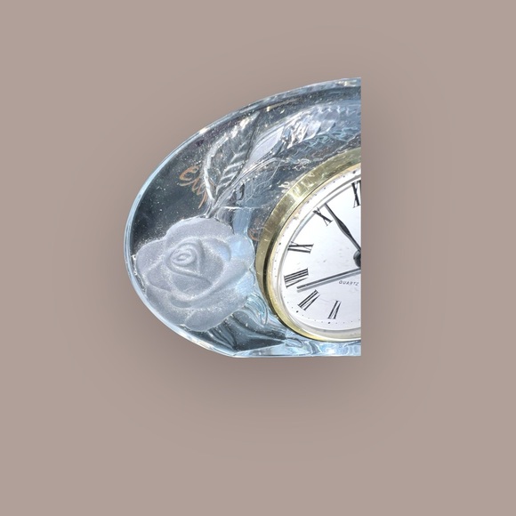 Glass Quartz Clock - Picture 5 of 14